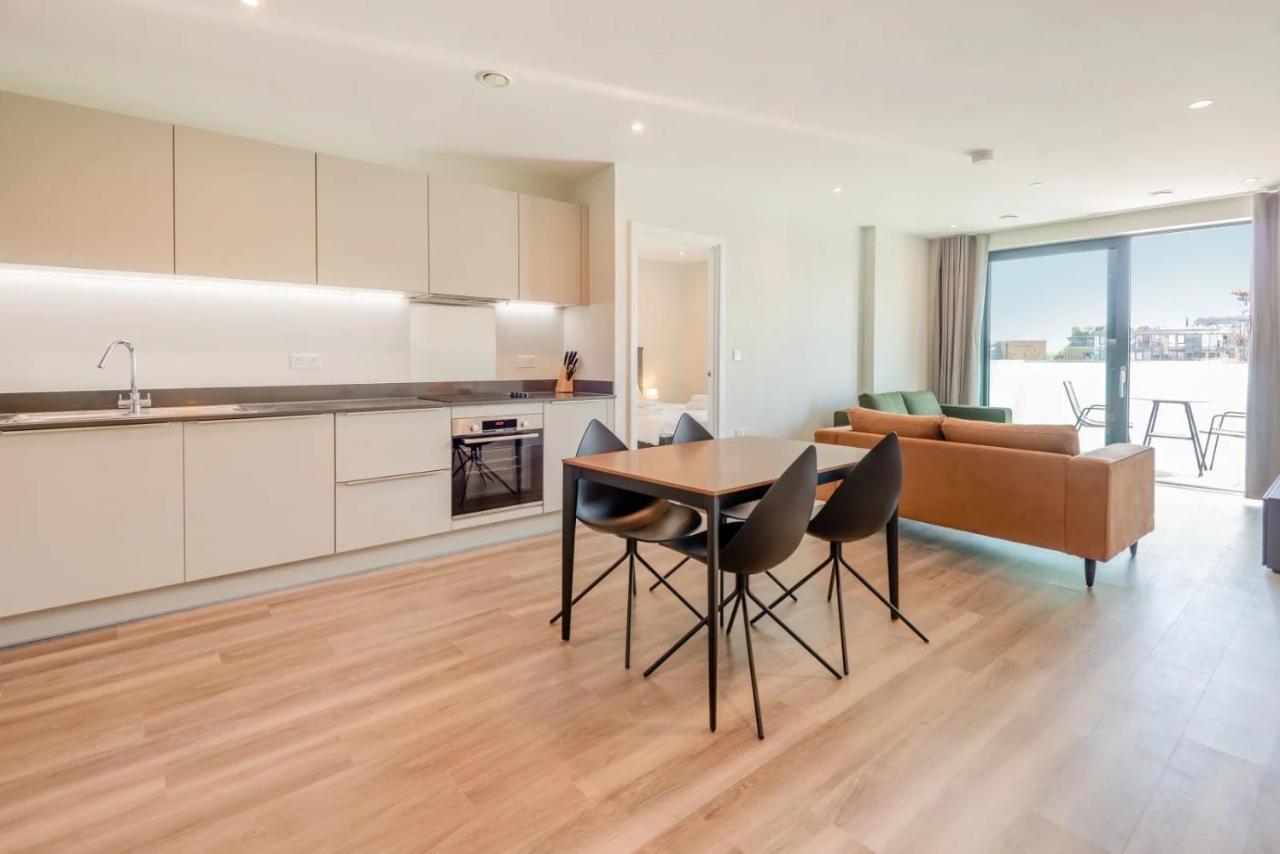 Modern Apartments In Brentford 2 Minutes Walk From Kew Bridge Eksteriør billede