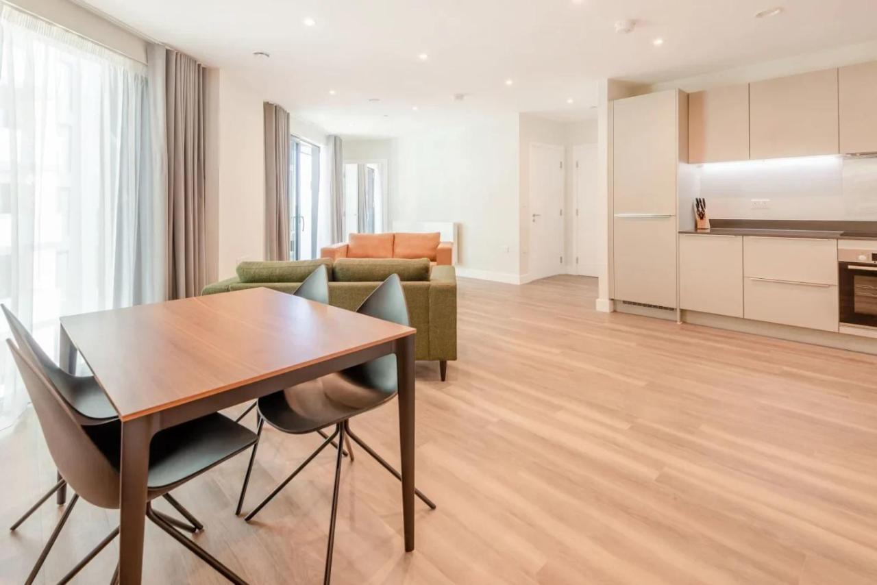 Modern Apartments In Brentford 2 Minutes Walk From Kew Bridge Eksteriør billede